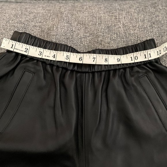 GENUINE LAMB LEATHER HIGH WAISTED SHORTS IN BLACK WITH POCKETS - SIZE S/M - Picture 5 of 8